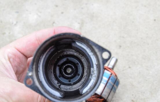 永磁同步電機(jī)測(cè)試臺(tái)，永磁同步電機(jī)測(cè)試設(shè)備的選擇與使用